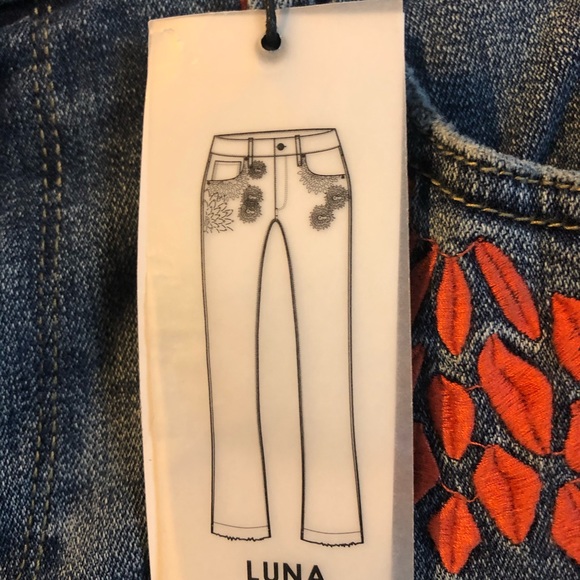 Embroidered jeans - Picture 2 of 8